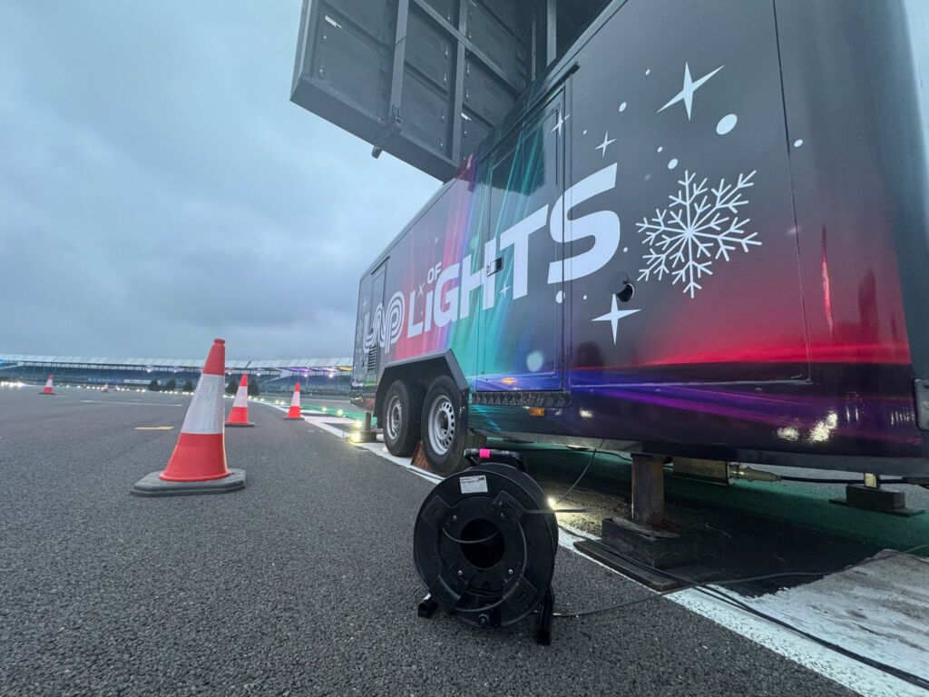 Fibre reel on side of racetrack